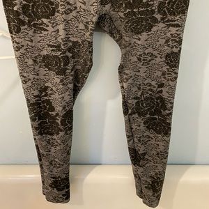Black rose leggings